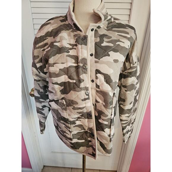 NWT Kensie Jeans Light Camouflage Quilted Snap Front Jacket Pockets Soft MEDIUM - Picture 1 of 3